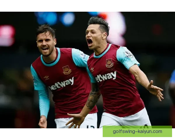 西汉姆联勇闯欧联杯，表现亮眼，锁定晋级希望。