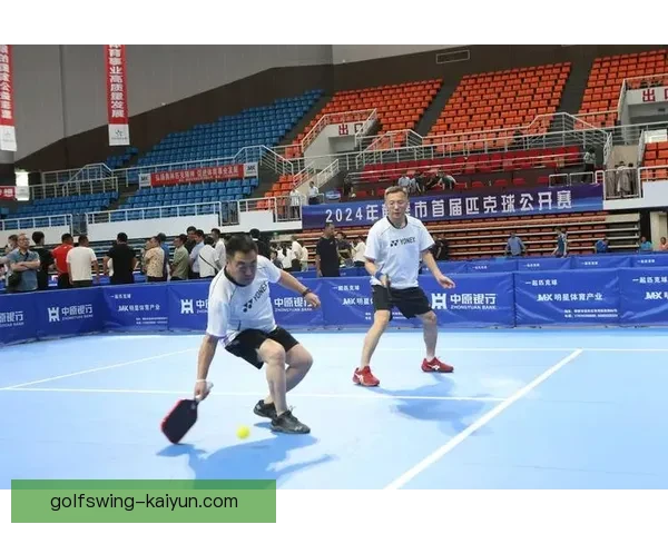 贝肯鲍尔经典瞬间展现了其独特魅力与卓越球技的历史回顾